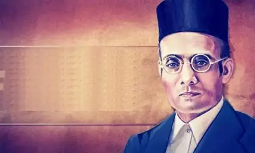 सावरकर का क्या है सच: रक्षा मंत्री राजनाथ बोले- सावरकर पर कई तरह के झूठ फैलाए गए, महात्मा गांधी के कहने पर सावरकर ने दाखिल की थी दया याचिका