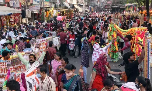 छत्तीसगढ़ में इस बार खास होगी दिवाली, योजनाओं की राशि मिलने से बाजार हुए गुलजार...