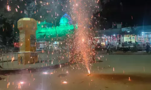 अपर कलेक्टर पोस्ट हुए अंतागढ़ मेंः जिला बनाने की मांग को लेकर चल रहे प्रदर्शन के बाद सरकार ने अपर कलेक्टर बिठाने का लिया फैसला, आतिशबाजी कर मनाई गई खुशी