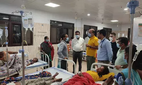 गुपचुप भेल खाने के बाद गाँव के 71 पहुँचे अस्पताल.. इनमें 47 बच्चे भी शामिल.. कलेक्टर तारण खुद मेडिकल कॉलेज अस्पताल में मौजुद