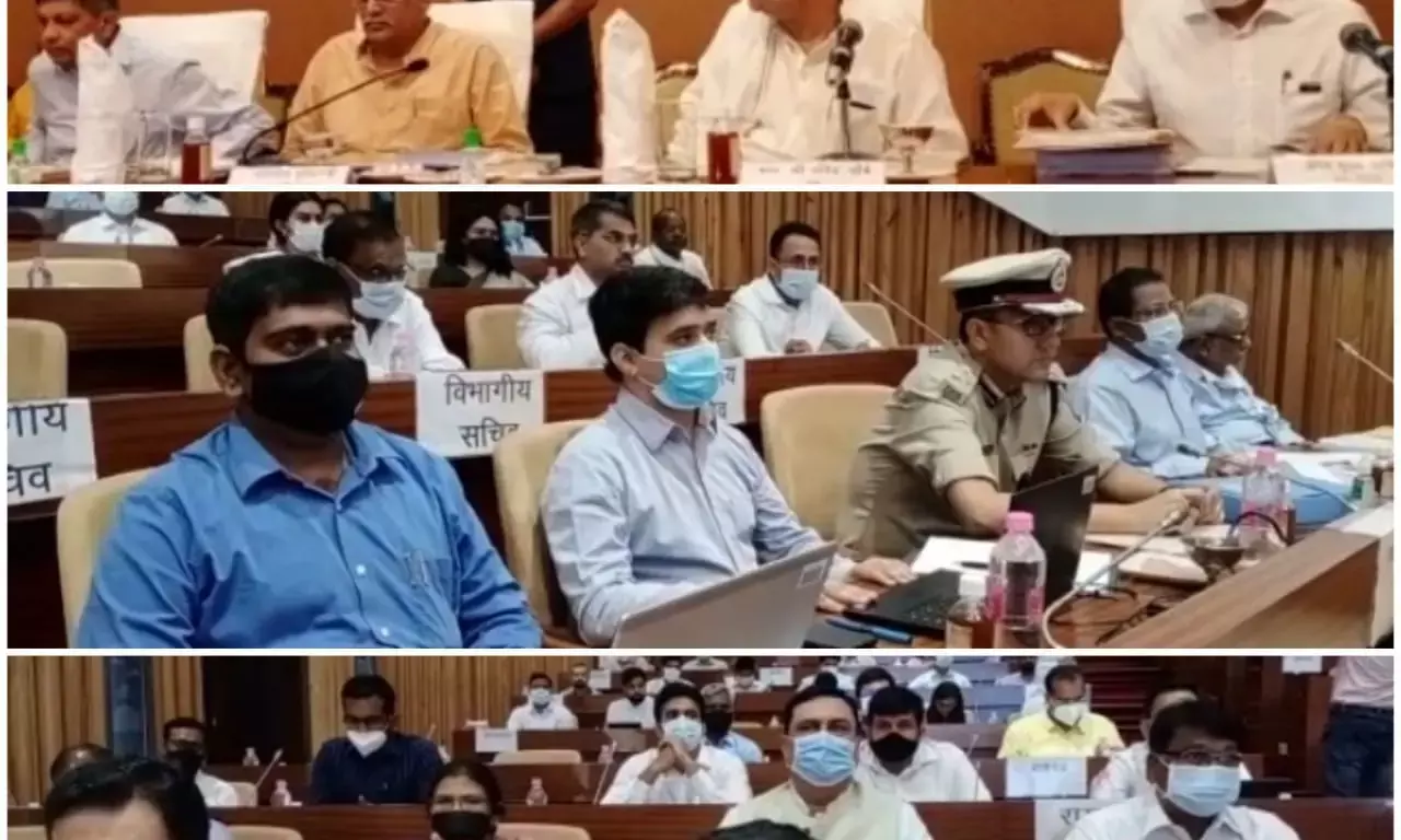 CM सर की क्लास शुरू... पहली बार कलेक्टरों से लॉ एंड आर्डर CM करेंगे सवाल-जवाब, अंग्रेजी स्कूल, मेडिकल मोबाइल यूनिट, राजस्व समेत फ्लैगशिप योजनाओं पर होगी क्लास