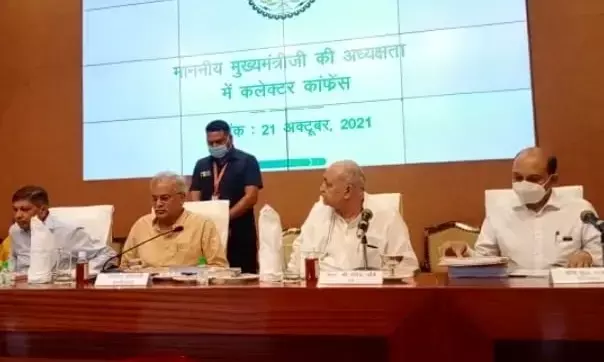 कलेक्टरों से CM की दो टूक- बेसिक एडमिनिस्ट्रेशन पर ध्यान दें, परफॉर्मेंस का आंकलन आंकड़ों से नहीं लोगों को मिलने वाले प्रत्यक्ष लाभ से, कोरोना मैनेजमेंट पर सीएम ने थपथपाई कलेक्टरों की पीठ