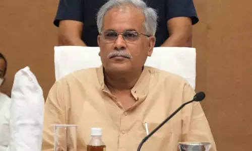 कानून-व्यवस्था पर सीएम भूपेश के तीखे तेवर....कलेक्टरों से बोले, प्रशासन का इकबाल जरूरी, जिला प्रशासन सूचना तंत्र को करें मजबूत, सौहार्द्र बिगाड़ने की साजिश बर्दाश्त नहीं