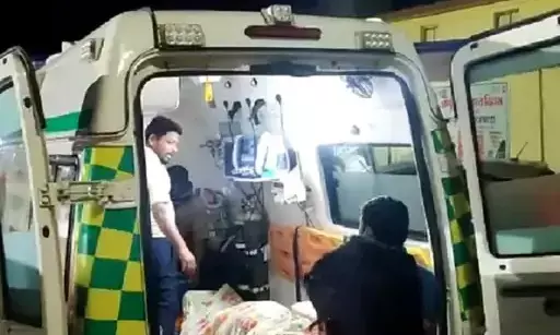 CG-तीन की मौतः शोक कार्यक्रम से लौट रहे ऑटो और जायलो कार की आपस में टक्कर... ड्रायवर सहित तीन की मौत, आठ घायल...