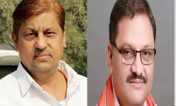 कवर्धा में मंत्री अकबर के साथ 300 गाड़ियों का क़ाफ़िला: भाजपा हुई आक्रामक,सासंद संतोष पांडेय ने पूछा -मोहम्मद अकबर आपकी गाड़ियों में कहाँ के लोग थे,सौहार्द की जगह शक्ति प्रदर्शन कर कवर्धा को क्या धमका रहे थे