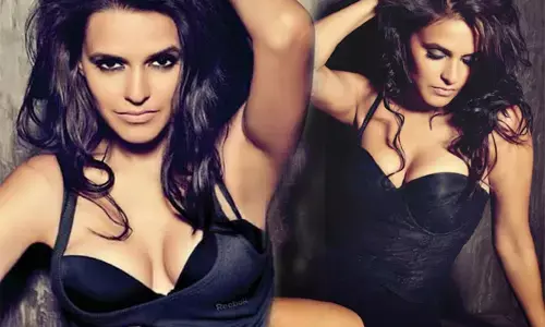 ताहिरा कश्यप के कमेंट ने खींचा फैंस का ध्यान, नेहा धूपिया ने शेयर की बेटे को ब्रेस्टफीड कराते हुए फोटो....