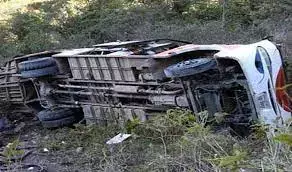 दो क्रिकेटरों को ट्रक ने कुचला, हुई मौत... वहीं पेंड्रा में पिकनिक मानकर लौट रहे ग्रामीणों से भरी बस पलटी...10 गंभीर
