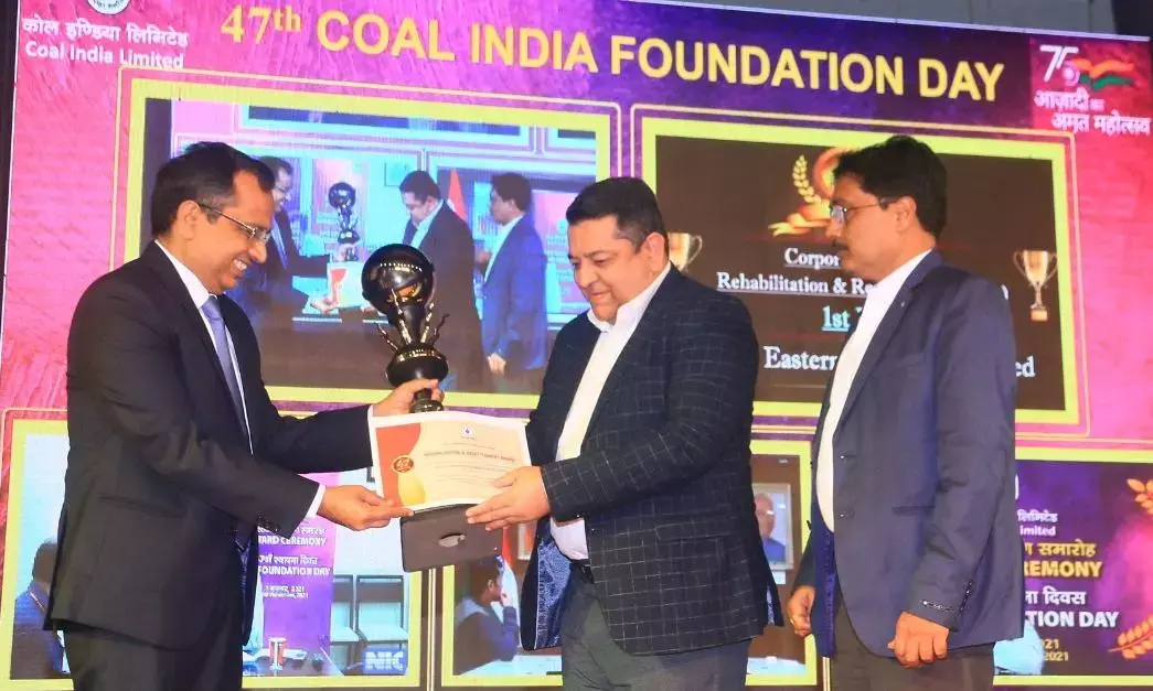 पुनर्वास एवं विस्थापन में एसईसीएल को प्रथम पुरस्कार... 47वें कोल इण्डिया स्थापना दिवस के अवसर पर सीएमडी एपी पण्डा ने लिया पुरस्कार...