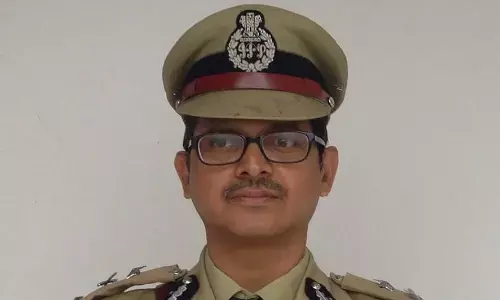 कोर्ट में पेशी के दौरान बेहोश हो कर गिरे पूर्व आईपीएस