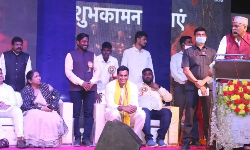 छठ पर्व पर सार्वजनिक अवकाश देने वाला छत्तीसगढ़ देश का दूसरा राज्य... तालाब के सौन्दर्यीकरण और विकास के लिए एक करोड़ की घोषणा की