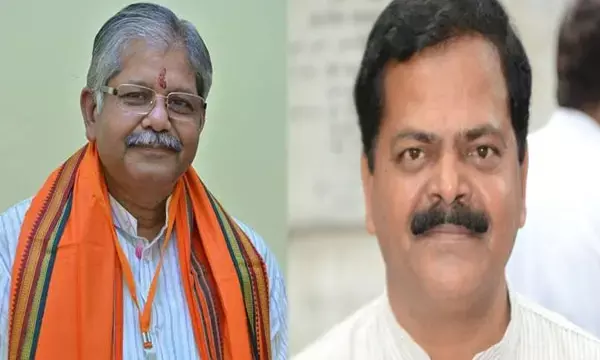 धान की लिमिट पर नेता प्रतिपक्ष कौशिक ने किया सवाल, पंद्रह क्विंटल की लिमिट ख़त्म क्यों नहीं किए कांग्रेस का पलटवार - आपके 15 साल के वायदे और मोदी सरकार के सात बरस के जुमलों का हिसाब किधर है ?