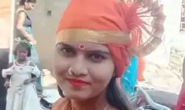 प्रेमिका का शव मिला: लड़के वाले आये थे देखने, प्रेमी को पता चला तो युवती की कर दी जमकर पिटाई, थोड़ी देर बाद प्रेमिका की लाश मिली फंदे पर लटकती