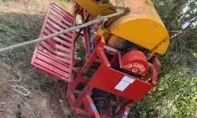 दो महिलाओं की मौत: थ्रेशर मशीन पलटी, दो महिलाओं की दबने से मौत, पुलिस जांच में जुटी