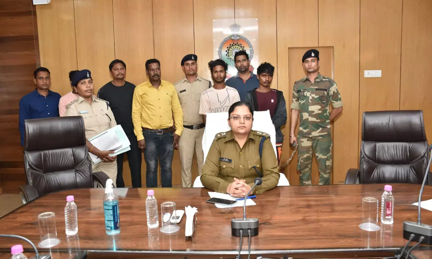 गल्ले में मोटी रकम देख कर युवकों की नीयत बदली, लूट की नीयत से किया व्यापारी के परिवार पर हमला... दो गिरफ्तार