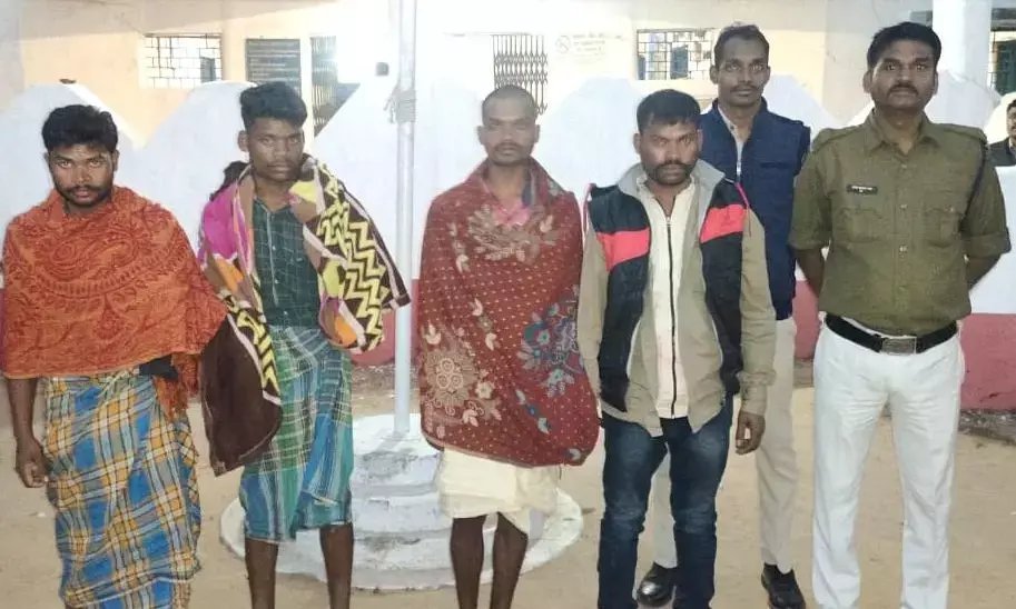 डबल मर्डर: भाइयों ने ही मिलकर की थी पिता और पुत्र की हत्या, इस वजह से टंगिया से हमला कर उतारा था मौत के घाट...