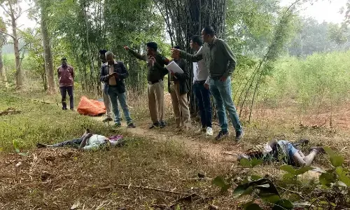 CG-दोहरा हत्याकांड: पिता पुत्र की हत्या.. खेत में पड़ा मिला दोनों का शव, पुलिस जाँच में जुटी