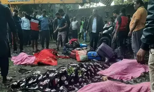 दर्दनाक-पांच की मौत: बड़ा सड़क हादसा, कार के खाई में गिरने से एक ही परिवार के 5 लोगों की मौत...