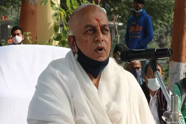औघड़ बाबा संभव राम जी ने चेताया...हम जिस ऐश्वर्य के पीछे भाग रहे हैं वह यदि ईश्वरनिहित नहीं हुआ तो दुखदाई होगा, धन-संपत्ति या अधिकार का दुरुपयोग अनेक परेशानियों का कारण बनता है