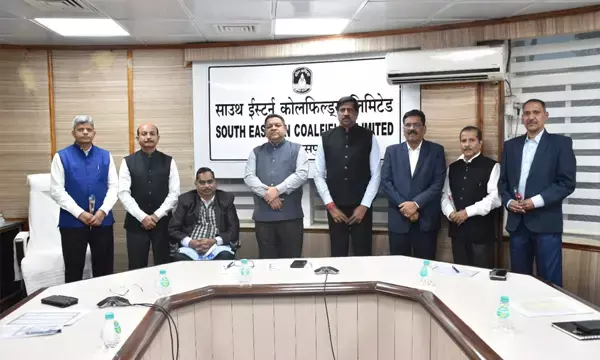 एसईसीएल मुख्यालय के सेवानिवृत्त कर्मियों की भावभीनी विदाई