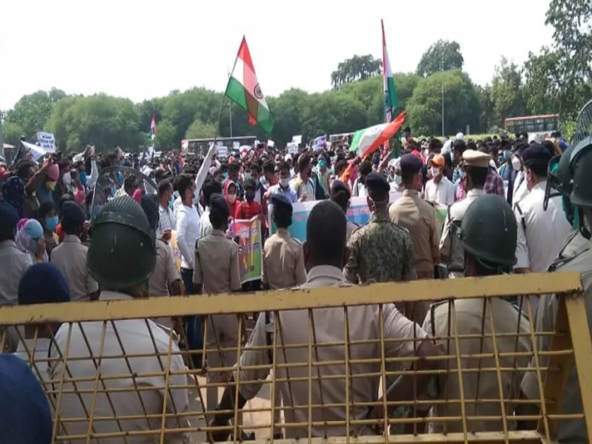 CG शिक्षकों का घेराव: छत्तीसगढ़ के सहायक शिक्षकों का कल विधानसभा घेराव, वेतन विसंगति की मांग