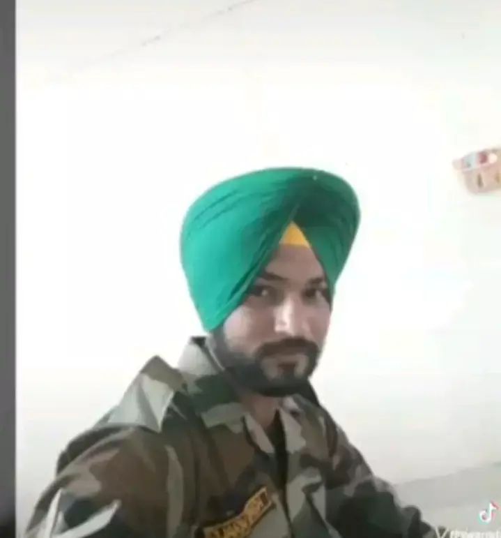 राष्ट्रपति भवन के जवान को फेसबुक पर CG की लड़की से हुआ प्यार और फिर शादी, पत्नी से विवाद के बाद होटल के बाथरूम में मिला बेहोश...