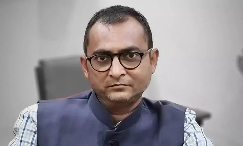 पत्रकार अतुल श्रीवास्तव को पक्षाघात.. स्थिति बेहद नाज़ुक..ICU में उपचार जारी