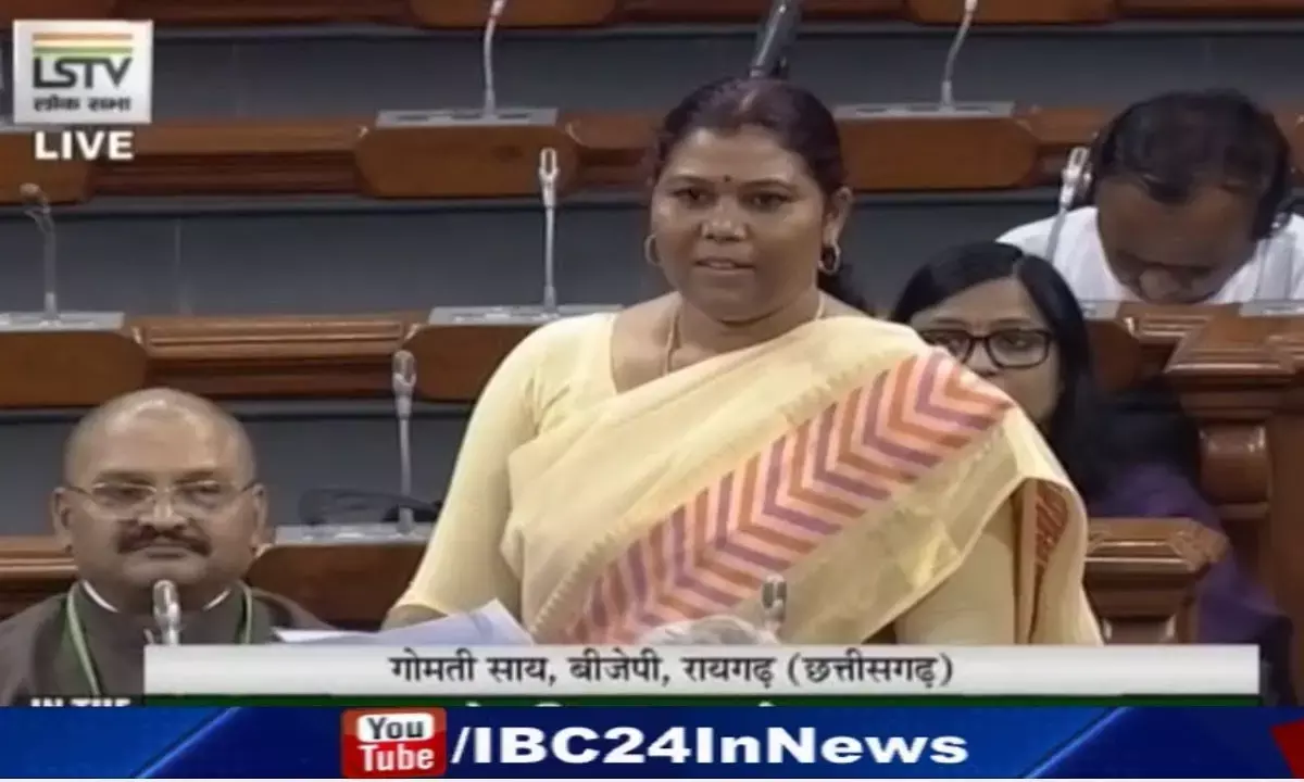 संसद में गूंजा धर्मांतरण का मुद्दा: सांसद गोमती साय ने संसद में कहा - धर्मांतरण और ईसाई मिशनरी नक्सलियों से ज़्यादा ख़तरनाक.. बनाएँ कड़े क़ानून