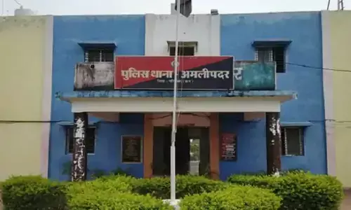 CG-बेटे को कुल्हाड़ी से काटा, फिर खुद भी पिता ने लगा ली फांसी...पुलिस जांच में जुटी...