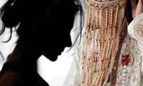 शादी के लिए परेशान है ये महिला, अपने लिए ढूंढ रही 12वां दूल्हा....बोली- लग चुकी है लत