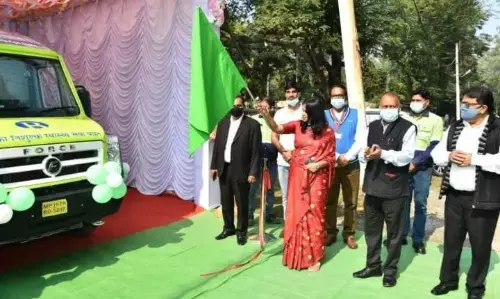 कोरबा कलेक्टर रानू साहू ने किया बालको संचालित चलित स्वास्थ्य इकाई का उद्घाटन