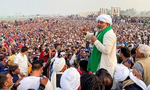 किसान आंदोलन स्थगित : तीन कृषि बिल वापसी के बाद संयुक्त किसान मोर्चा का आंदोलन स्थगित.. राकेश टिकैत बोले - जनवरी में बैठक करेंगे