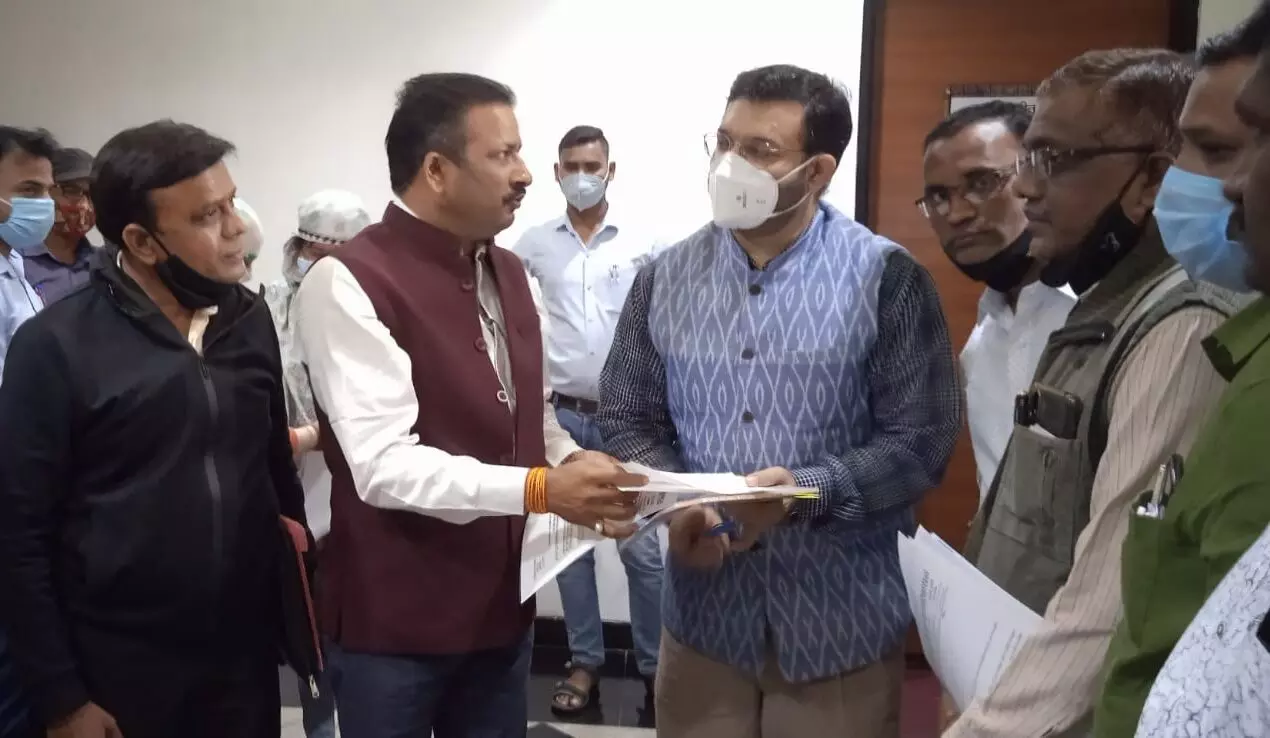 पदोन्नति के लिए शीघ्र होगा नोटिफिकेशन जारी:पदोन्नति से 30 हजार, क्रमोन्नति से 48 हजार सहायक शिक्षकों को मिलेगा उच्च वर्ग शिक्षक का वेतन... शिक्षा सचिव को क्रमोन्नति के लिए भी वन टाइम रिलेक्सेशन का मांगपत्र सौंपा...