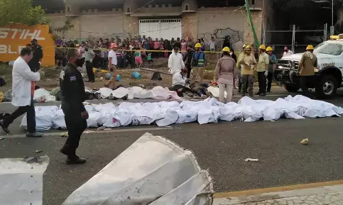 53 लोगों की मौत: बेकाबू ट्रक ने पैदल यात्रियों को रौंदा...50 से ज्यादा घायल...