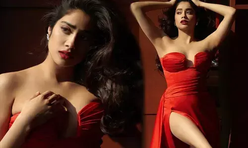 जाह्नवी कपूर ने गोल्डन ड्रेस में दिखाया हॉट अवतार, तसवीरों से नहीं हटेगी नजर... देखे फोटोज