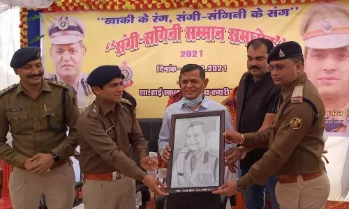 ख़ाकी के रंग संगी-संगिनी के संग कार्यक्रम में आईजी रतन लाल डांगी ने दिया संदेश.श्युवाओं को शिक्षा और बुर्जगों को सम्मान तभी बनेगा देश महान