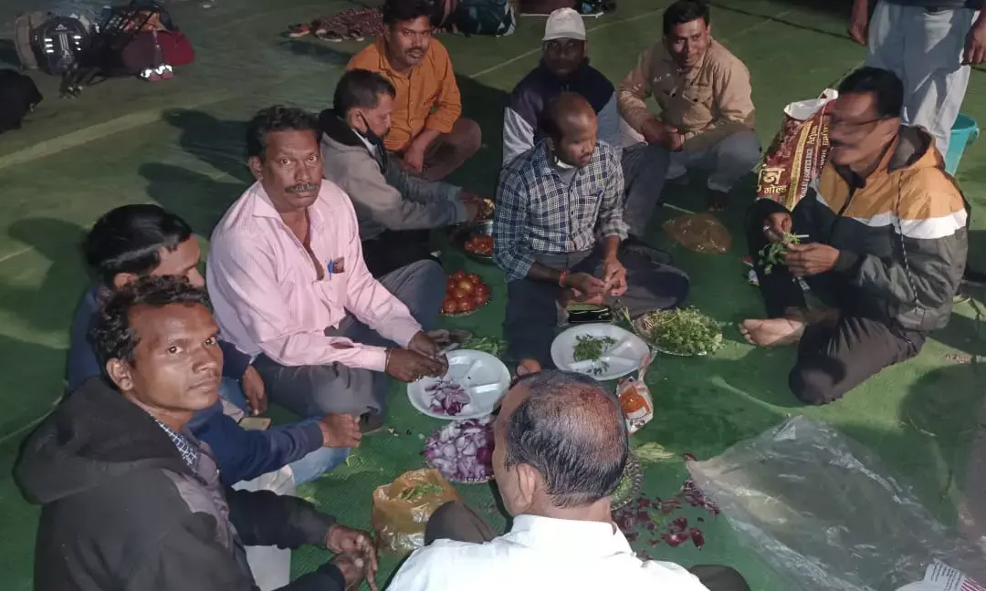 वीडियो-कल शिक्षकों का सद्बुद्धि यज्ञ,परसों मांगों को लेकर सहायक शिक्षक करेंगे चक्काजाम