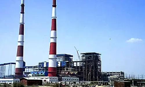 डिप्टी मैनेजर की लाश: नाईट शिफ्ट की ड्यूटी के दौरान युवक का शव मिला फंदे पर झूलता... जाँच में जुटी पुलिस