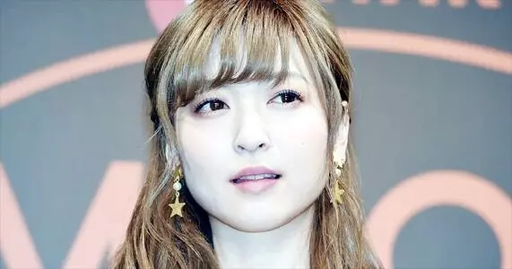 एक्ट्रेस की मौत: अभिनेत्री की होटल की 22वीं मंजिल से गिरकर मौत, मर्डर या सुसाइड पर सस्पेंस... एक्ट्रेस की मौत: अभिनेत्री की होटल की 22वीं मंजिल से गिरकर मौत, मर्डर या सुसाइड पर सस्पेंस...