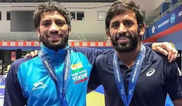 पहलवान बजरंग, रवि के साथ दीपक पूनिया को रूस भेजने की तैयारी, नीरज भी विदेश में कर रहे ट्रेनिंग पहलवान बजरंग, रवि के साथ दीपक पूनिया को रूस भेजने की तैयारी, नीरज भी विदेश में कर रहे ट्रेनिंग