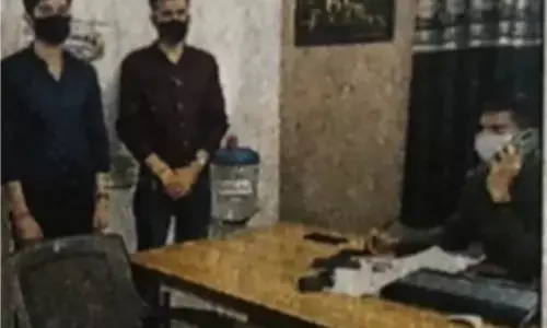 छतीसगढ़ के दो वकील फर्जी IAS बन कर सरकारी सुविधाओं का लाभ लेते गुजरात में पकड़े गए