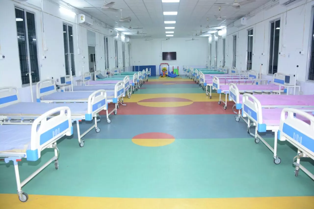 कोरोना की संभावित लहर से निपटने रायपुर जिला प्रशासन की तैयारी, आयुर्वेदिक कॉलेज में 250 शैय्या युक्त कोविड अस्थाई अस्पताल तैयार कोरोना की संभावित लहर से निपटने रायपुर जिला प्रशासन की तैयारी, आयुर्वेदिक कॉलेज में 250 शैय्या युक्त कोविड अस्थाई अस्पताल तैयार