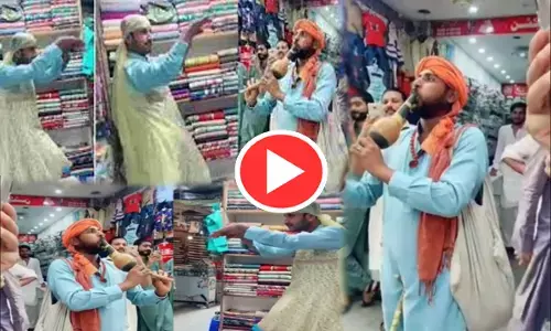VIDEO: बीन की धुन पर नागिन बनकर किया जबरदस्त डांस... लोग बोले- मंदी के साइड इफेक्ट