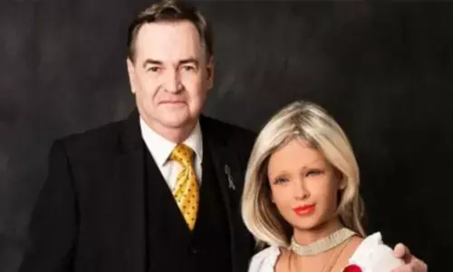 अकेला रहकर तंग आ गया था शख्स, अब रोबोट से शादी कर बनाना चाहता है अपनी बीवी ...