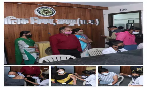 फ्रंटलाइन वर्कर्स को प्रीकॉशन डोज देने नगर निगम में विशेष टीकाकरण केन्द्र की व्यवस्था