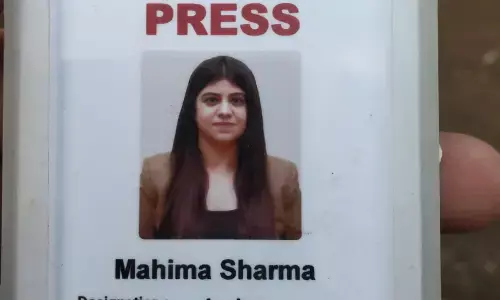 CG- एंकर की सड़क हादसे में मौत....तबीयत ठीक नहीं होने के चलते जा रही थी अपने-भैया भाभी के घर, तेज रफ्तार टैंकर ने कुचला...