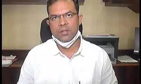 चपरासी ने पहले कलेक्टर पर लगाया पिटने का आरोप और फिर लिया यू-टर्न, पढ़िए क्या है मामला