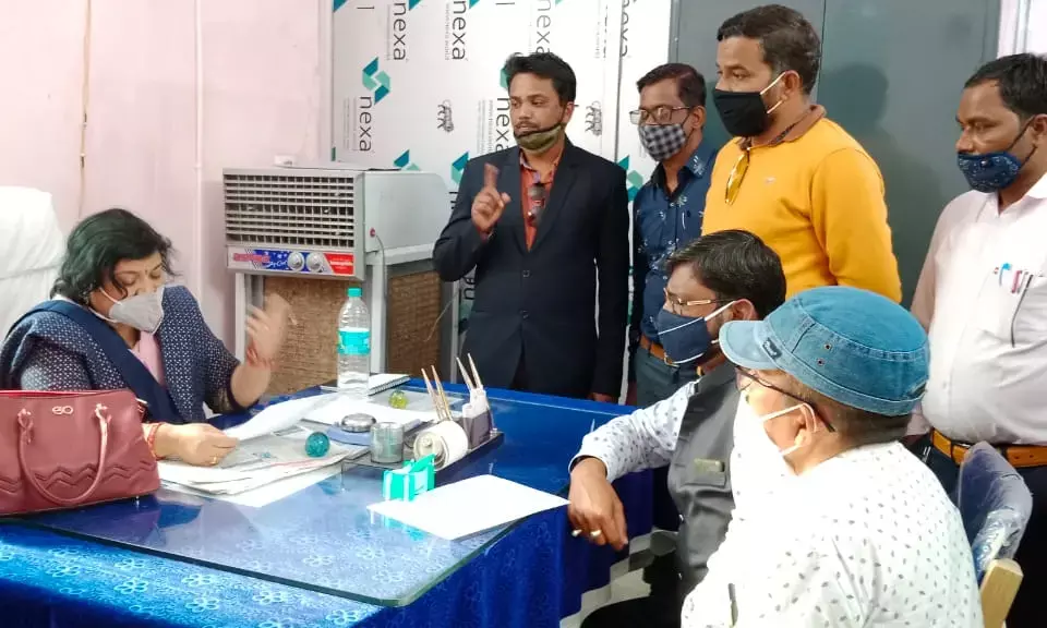 रिक्त पदों को सार्वजनिक करते हुए काउंसिलिंग के माध्यम से पदस्थापना समेत विभिन्न मांगों के संदर्भ में संयुक्त संचालक शिक्षा से किया मांग