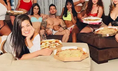 एक युवक और 10 खूबसूरत पत्नियां: पहले से था शादीशुदा, फिर इस तरह से हो गई 10 पत्नी...बताया- ऐसे बदली जिंदगी...