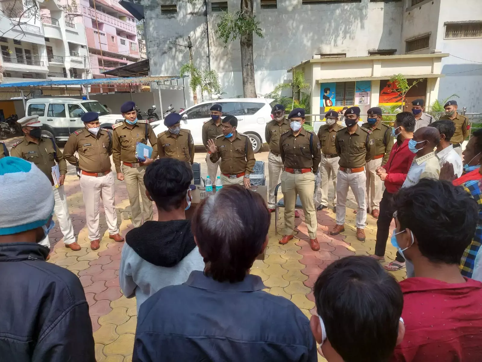 2 गुंडे-बदमाशों को मिलेगी नौकरी... एसपी ने दिया आश्वासन, जानिए क्या है पूरा मामला...