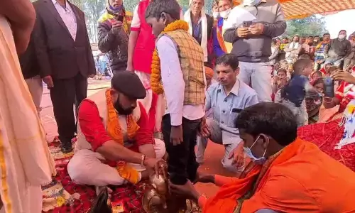 CG-सुन्नत मसला राष्ट्रीय बाल आयोग ने लिया संज्ञान.. प्रबल ने पाँव धोकर बच्चे की कराई घर वापसी